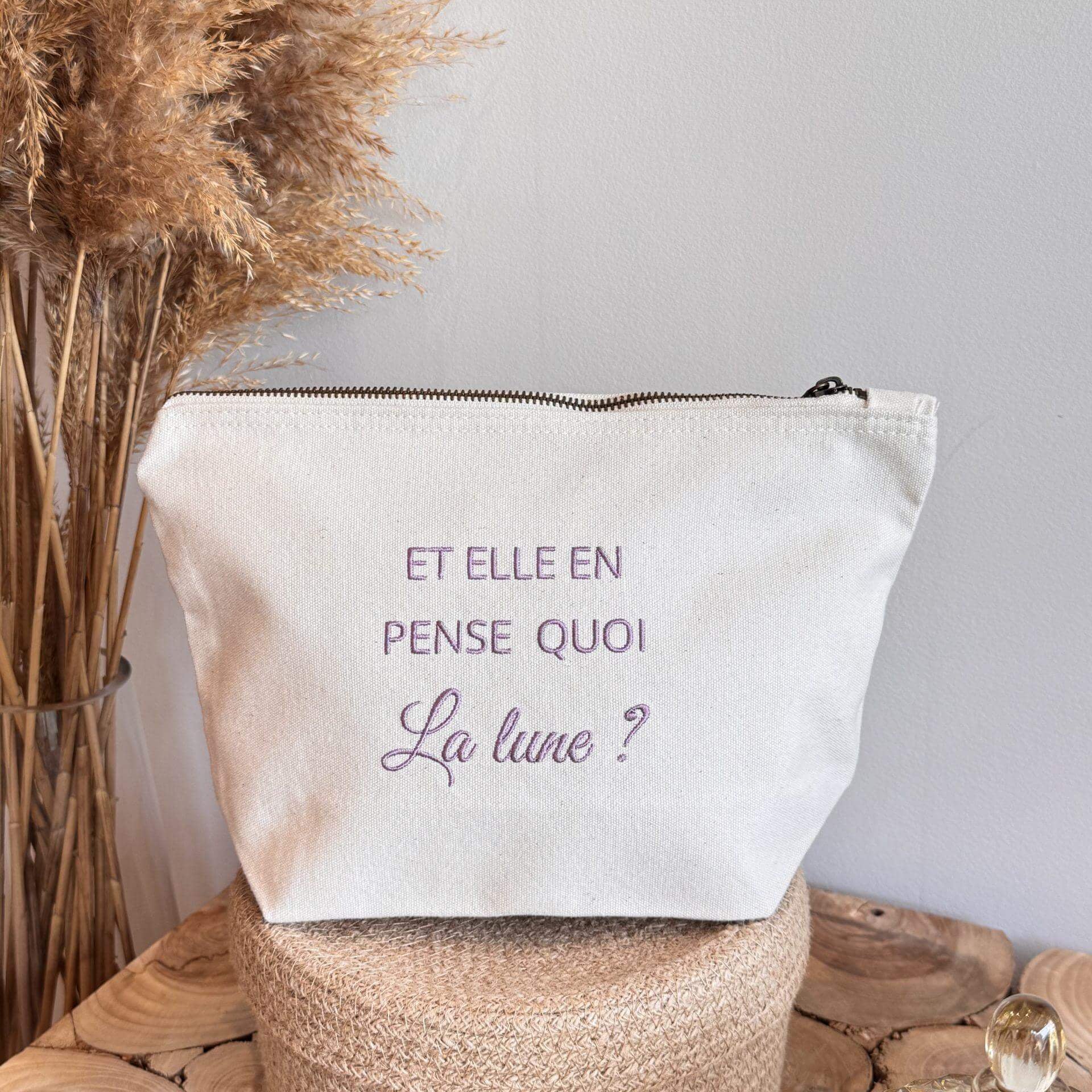 Elle en pense quoi la lune ?