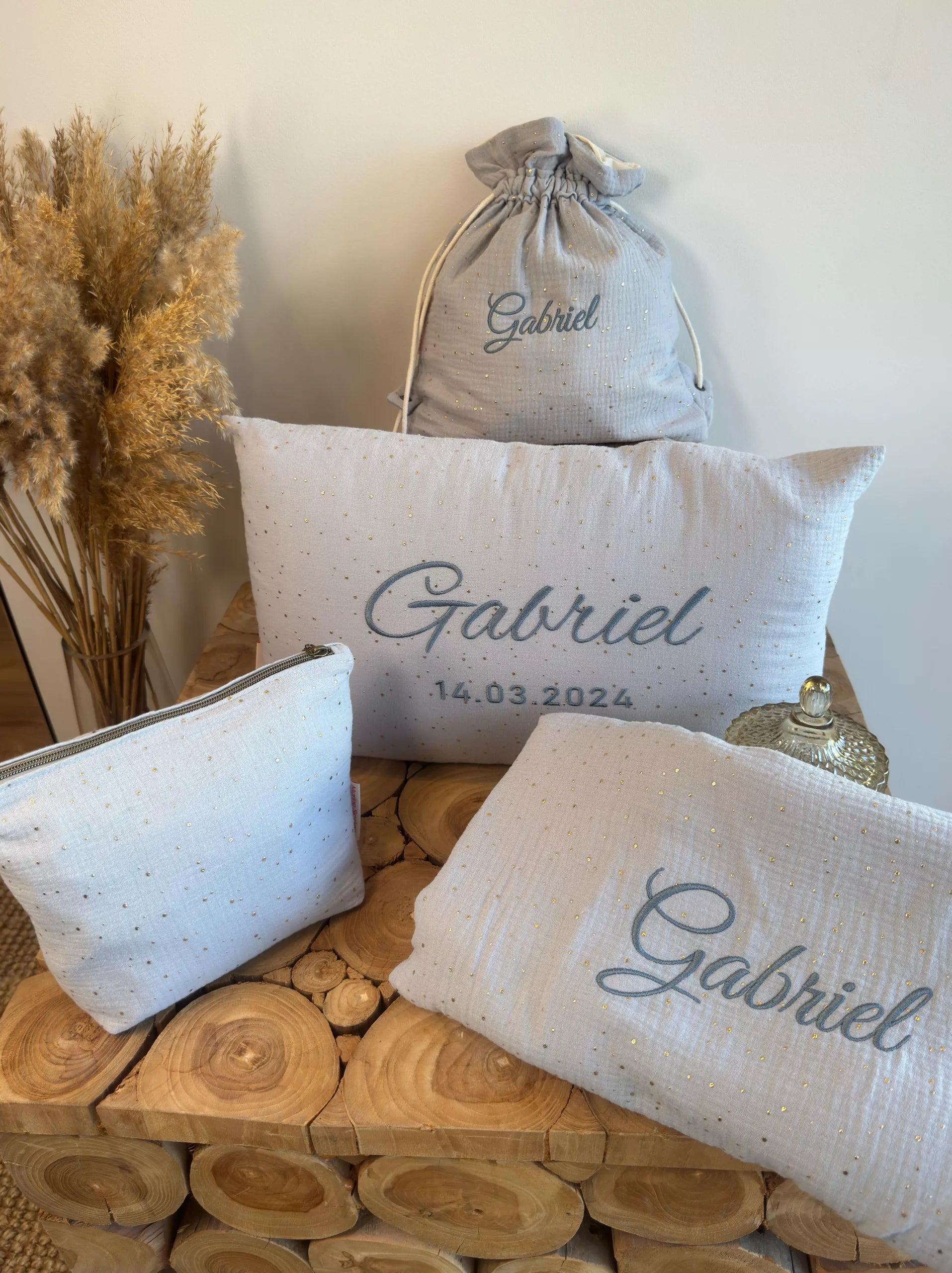 Parure bébé – Plaids + Sac enfant + Coussin + Pochette Coton