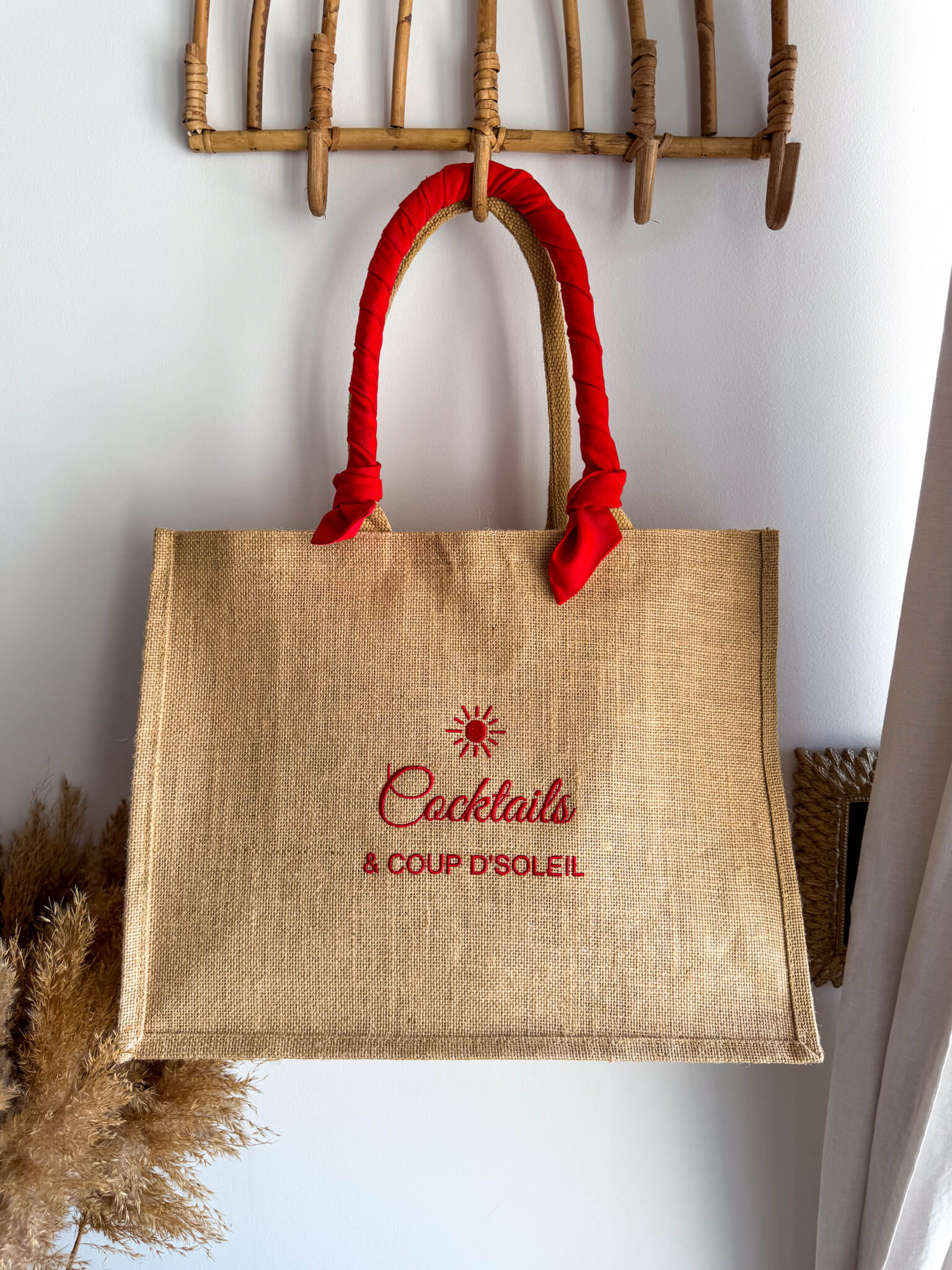 Grand format - Ruban rouge - Cocktails & coup d'soleil - Broderie rouge