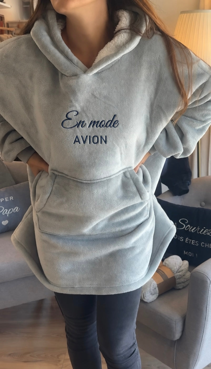 Sweat plaid gris brodé En mode avion porté