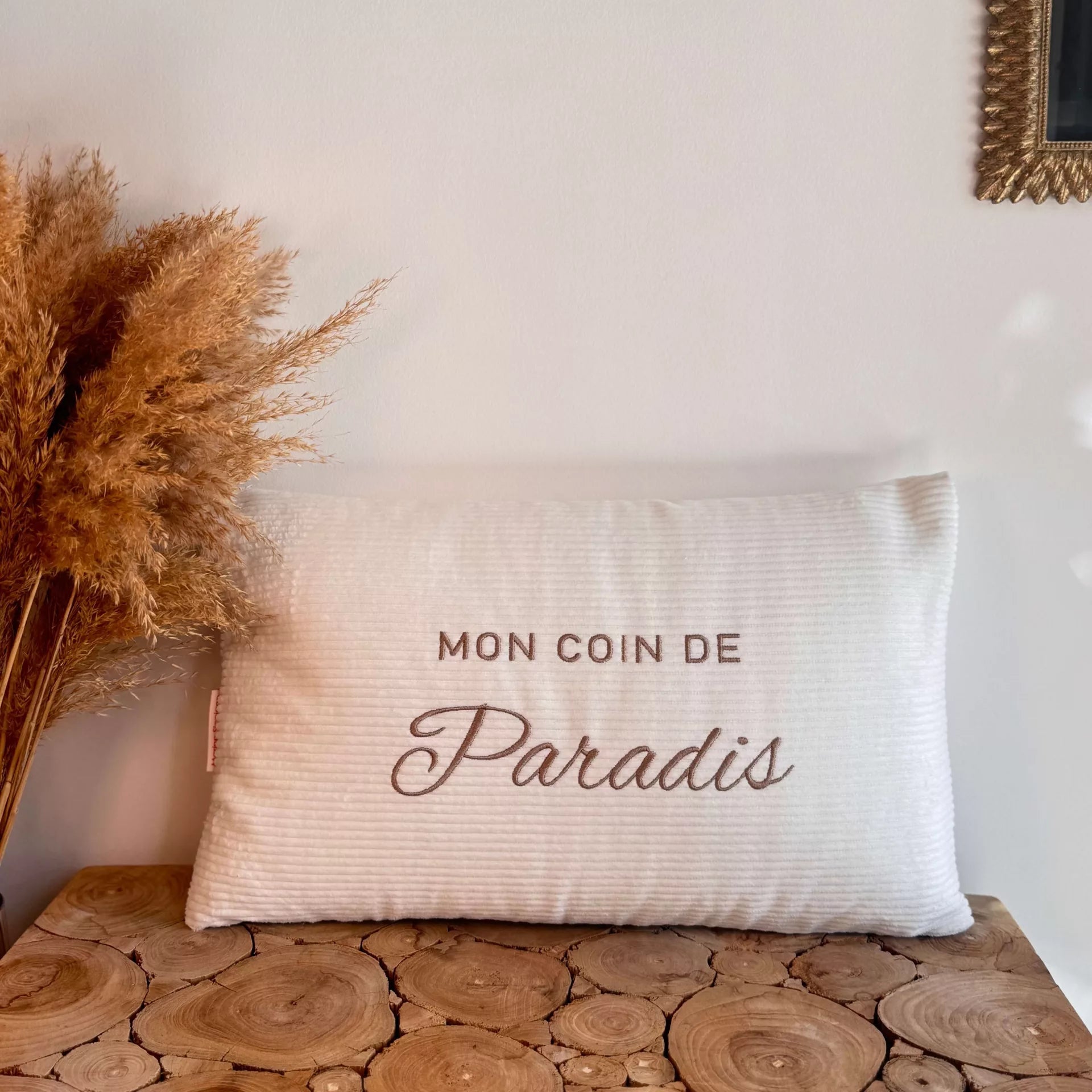 Coussin blanc écrue - Mon coin de paradis - Broderie marron