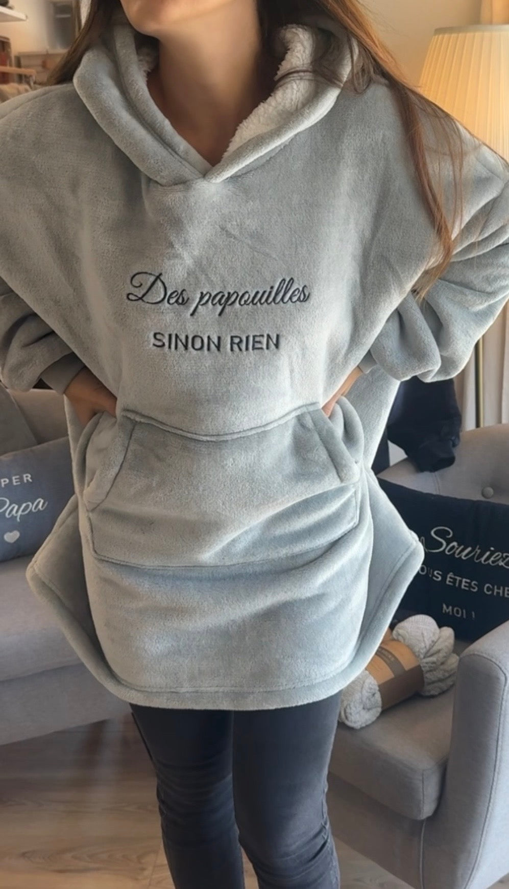Sweat plaid gris brodé Des papouilles sinon rien porté