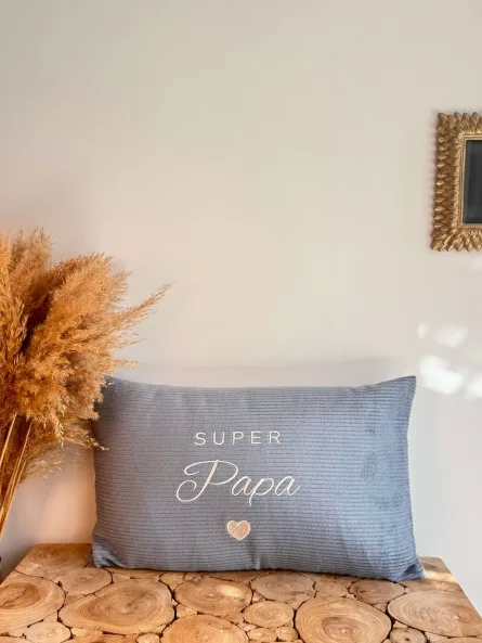 Coussin gris - Super Papa – Image 1
